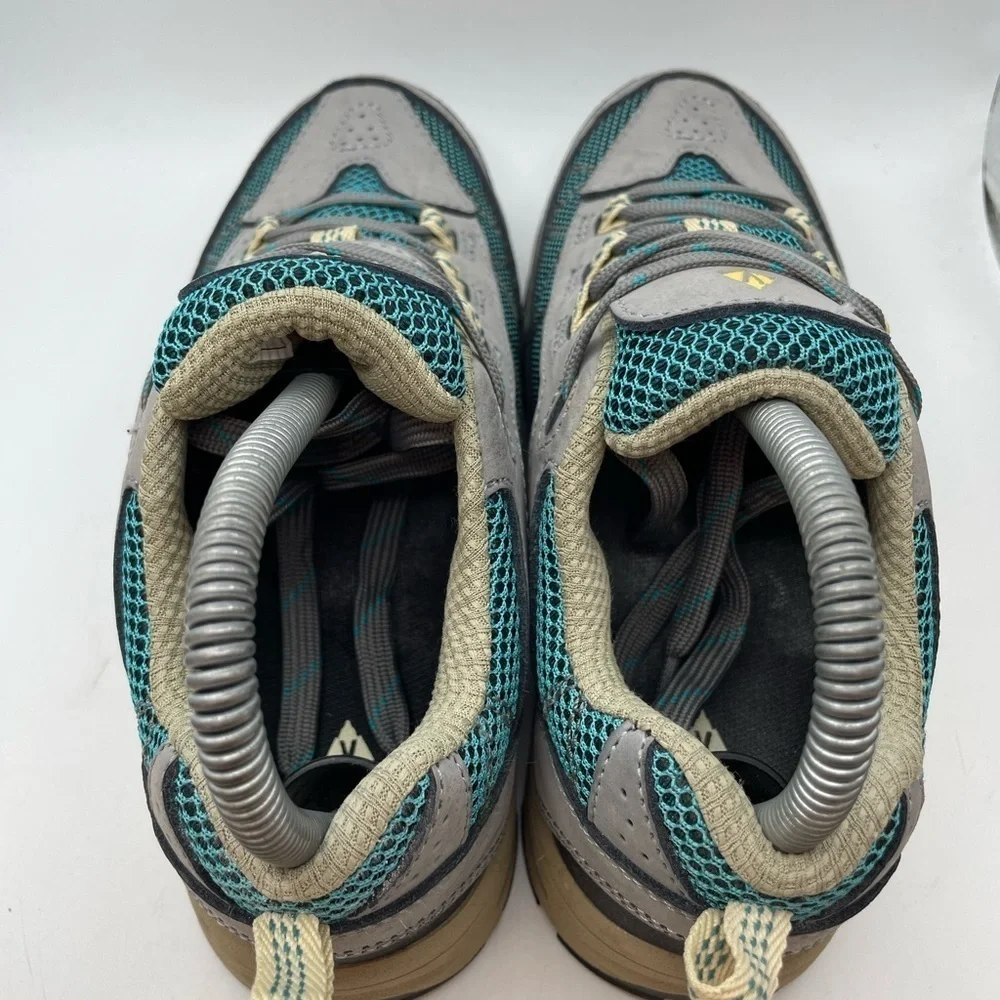 Vasque hiking sneakers size 4Y/womens 5.5